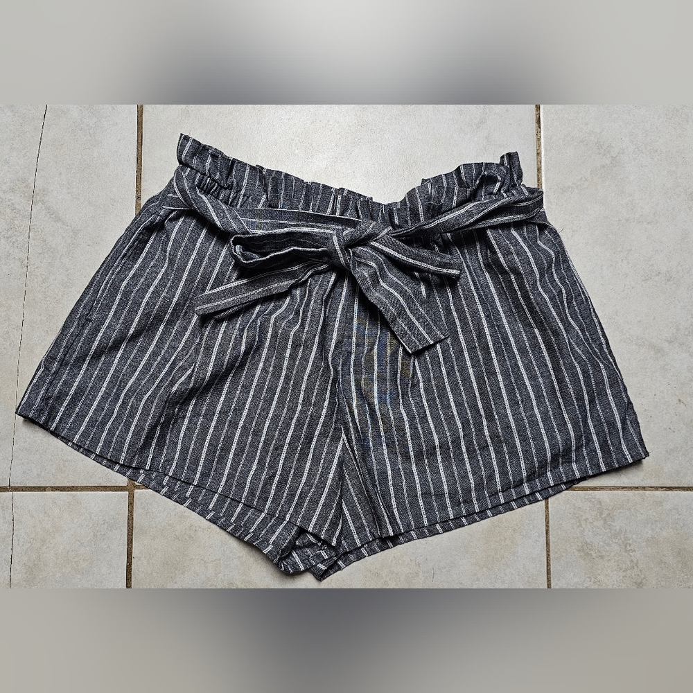 Love tree shorts large stripe paper bag waist